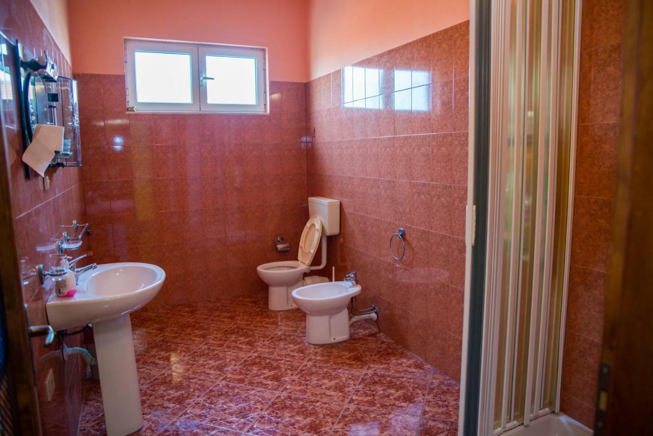 Our Way Guest House & Hostel Shkodra Kültér fotó